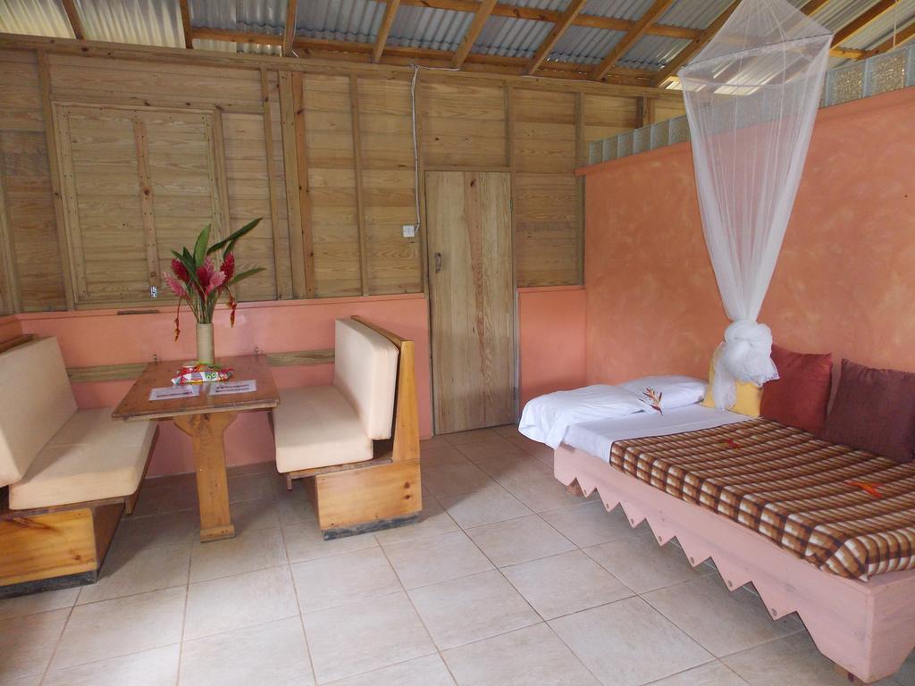 Villa Roots Jungle Retreat Marigot Esterno foto
